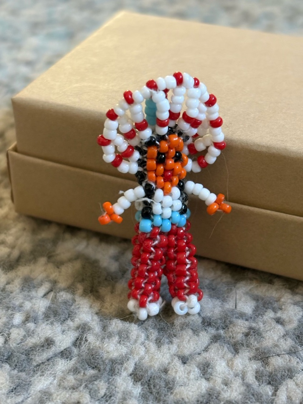 Handmade Native Beaded Pin - Picture 6 of 7